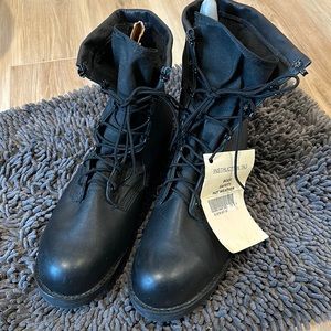 NWT Vibram hot weather safety boots